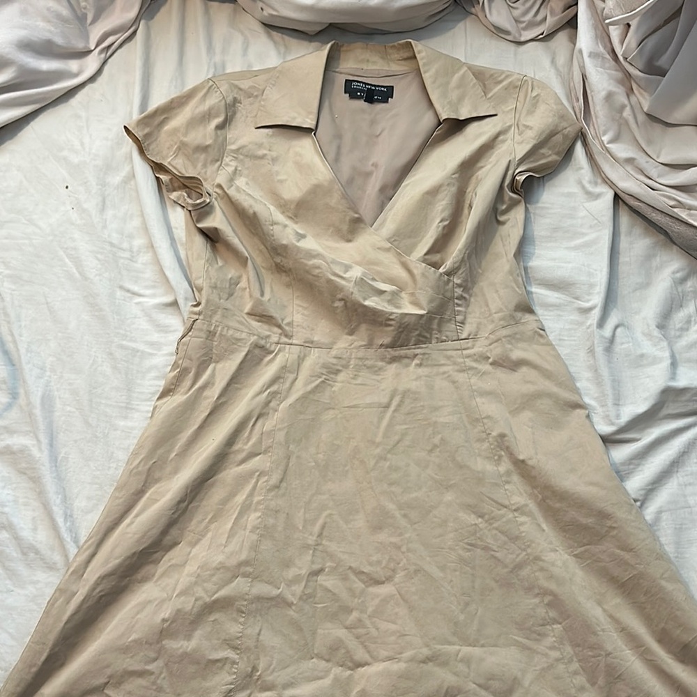 Jones New York Tan Flutter Sleeve Midi Dress
